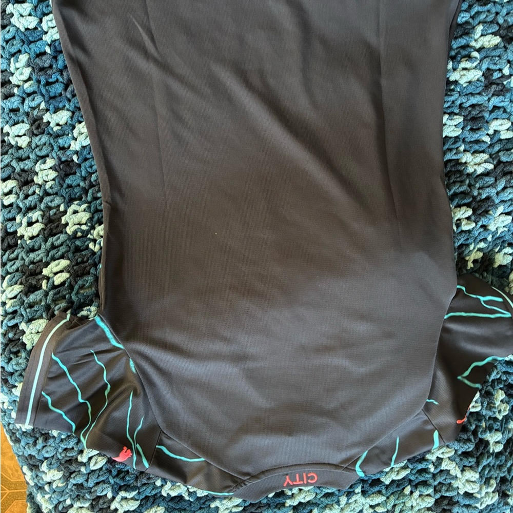 Puma Black and Teal Graphic Jersey - Picture 3 of 4
